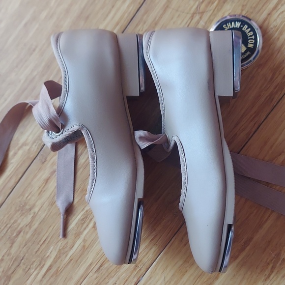Capezio 10.5 tap shoes, nude - Picture 6 of 9